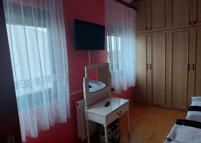 Πανσιόν Napfeny 3*