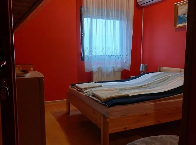 Casa de hóspedes Napfeny 3*