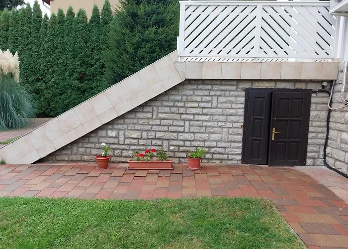 Napfeny Πανσιόν 3*
